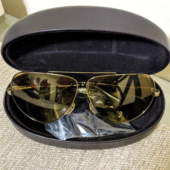Michael Kors | Accessories | Michael Kors Mks 77 756  display picture 3